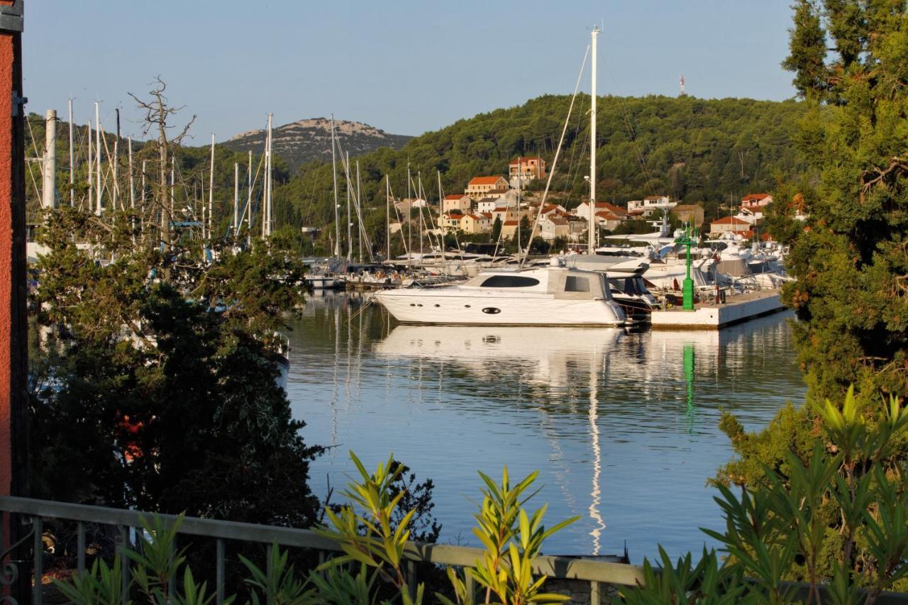 Villa Luna Sutomiscica Экстерьер фото