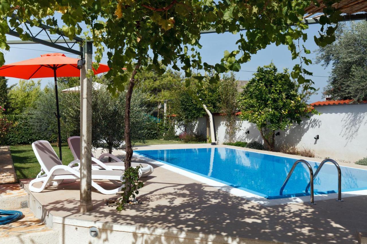 Villa Luna Sutomiscica Экстерьер фото